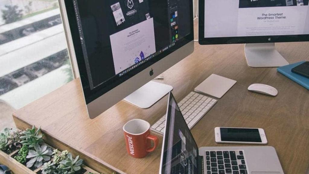 Ordenadores y dispositivos, en una imagen de archivo.