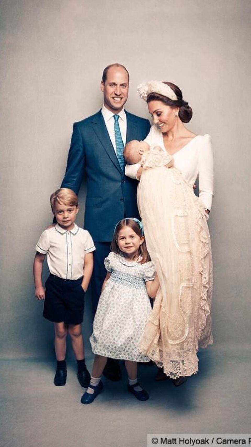 Los duques de Cambridge con sus hijos.