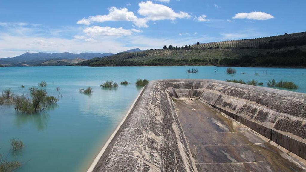 Aliviadero del embalse