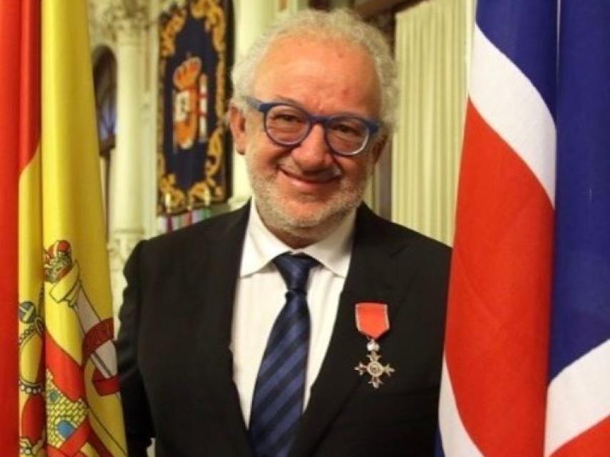 Fernando Francés nombrado miembro de la Orden del Imperio Británico.