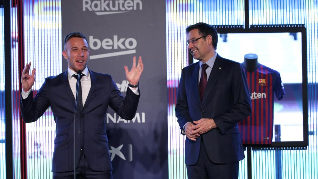 Arthur, presentado como nuevo jugador del Barcelona.