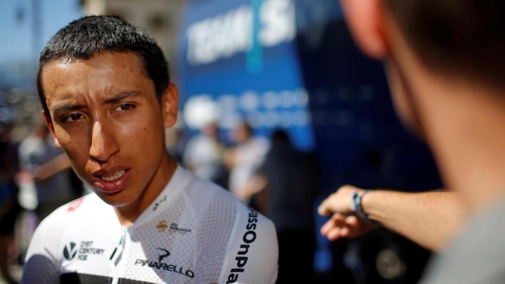 Egan Bernal (SKY) antes de comenzar la etapa.
