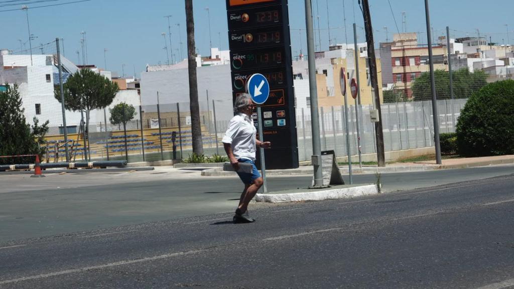 José R., dueño del ya clausurado club Don Angelo, este pasado jueves en Alcalá de Guadaíra (Sevilla).