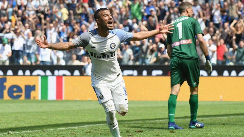 Turquía puede ser el próximo destino de Rafinha