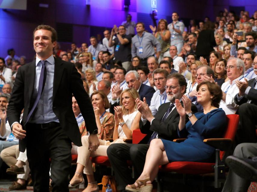 Casado, satisfecho, tras ser proclamado presidente del PP.