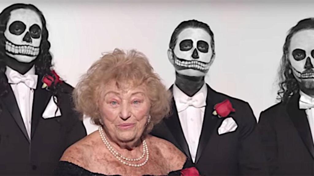 Inge Ginsberg con su banda