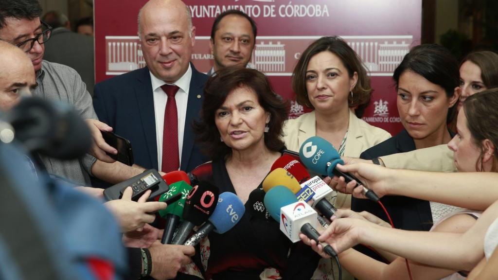 Carmen Calvo, este lunes en el Ayuntamiento de Córdoba.