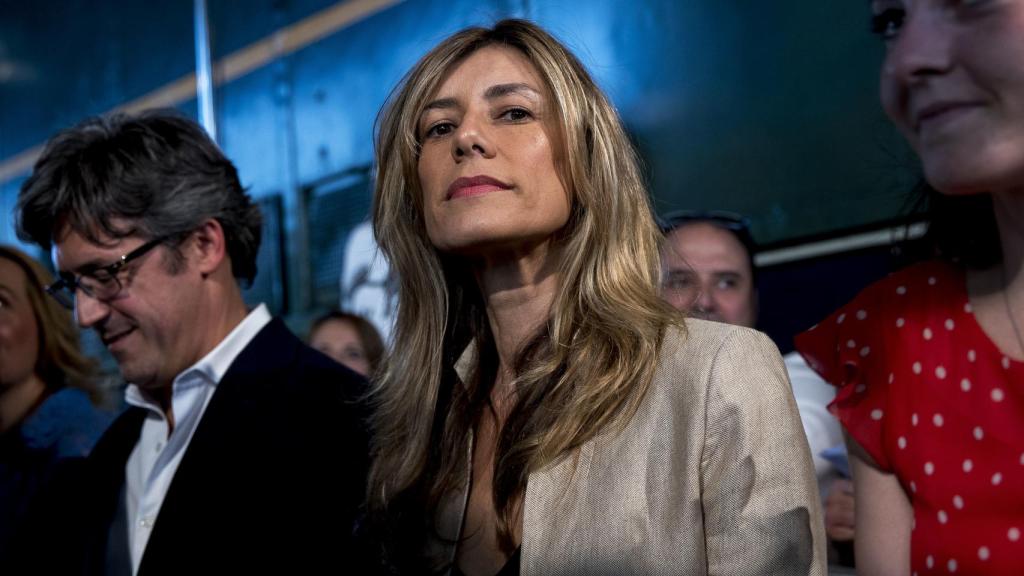 Begoña Gómez en el desfile de Juana Martín.