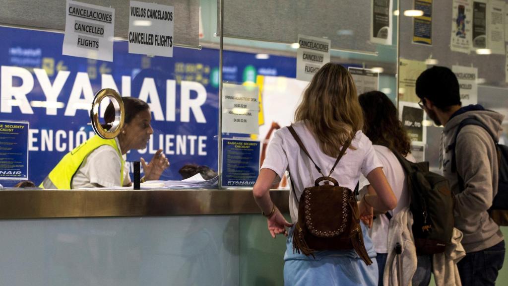 Ryanair reduce un 20 % su flota en Irlanda, con más de 300 posibles despidos