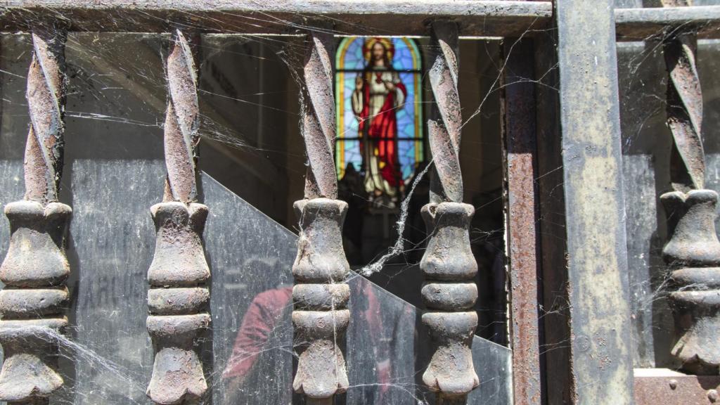 Panteón donde se conserva el cuerpo de Rafael Escobedo.