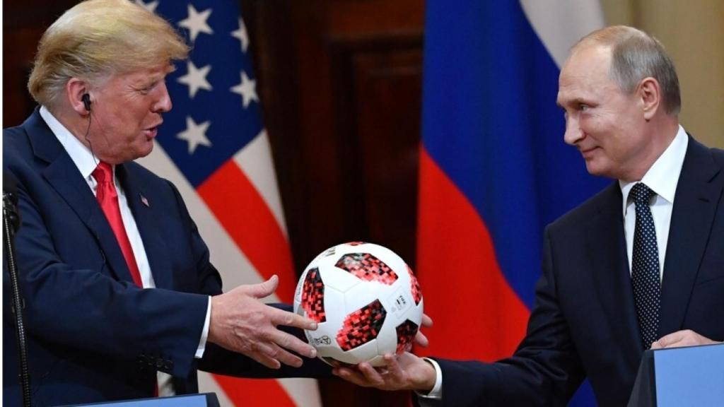 balon putin trump futbol chip nfc