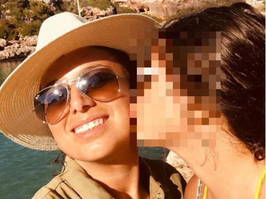 Sara López y su sobrina Nadia.