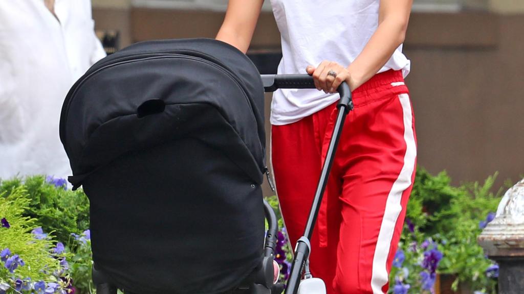 Irina Shayk con la camiseta de 'Vogue'.