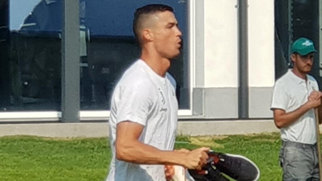 Cristiano sale al campo de entrenamiento por primera vez