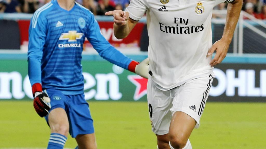 Benzema celebra su gol ante el Manchester United