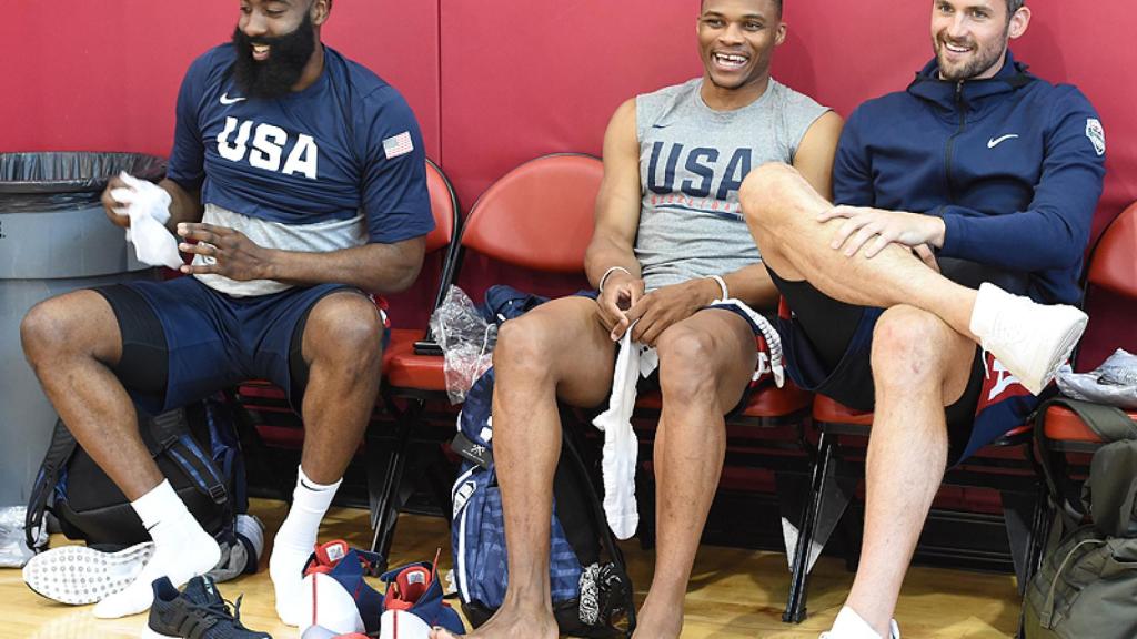 James Harden, Westbrook y Kevin Love, en el Training Camp de Las Vegas. Foto: www.usab.com