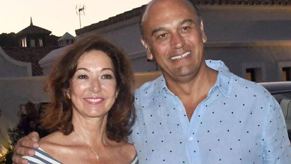 Ana Rosa Quintana y Juan Muñoz.