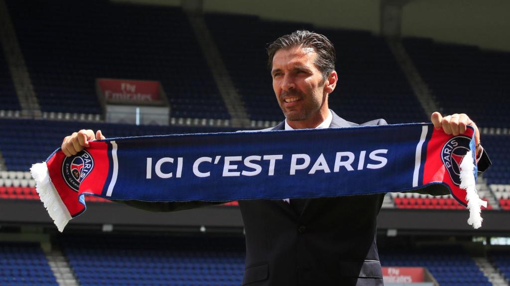 Gianluigi Buffon, durante la presentación como jugador del PSG