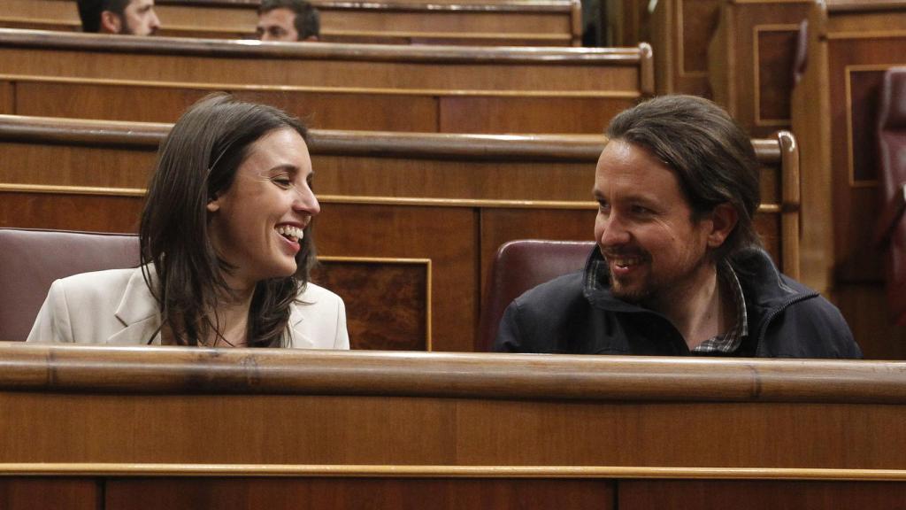 Pablo Iglasias e Irene Montero en el Congreso de los Diputados.