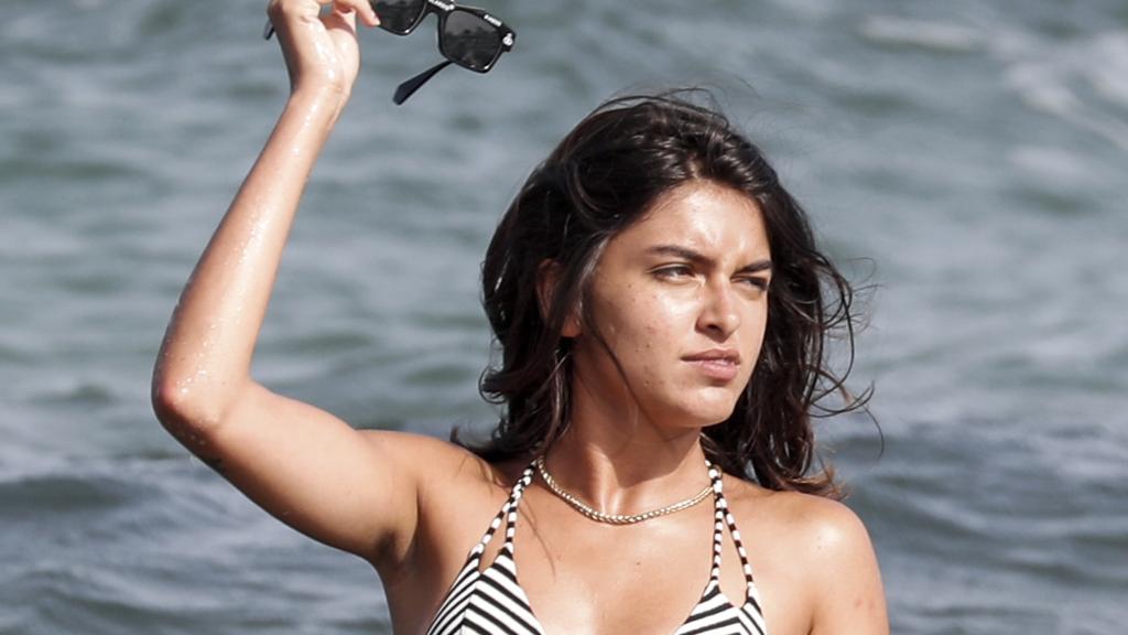 Lucía Rivera en la playa durante sus vacaciones.