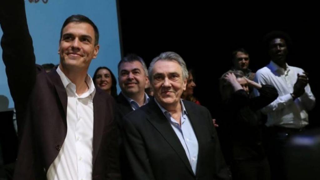 Margarita Robles, Pedro Sánchez y Manuel Escudero, en la presentación de las propuestas del candidato socialista de cara al Congreso del PSOE. Robles es ahora ministra de Defensa y Escudero está en la OCDE.