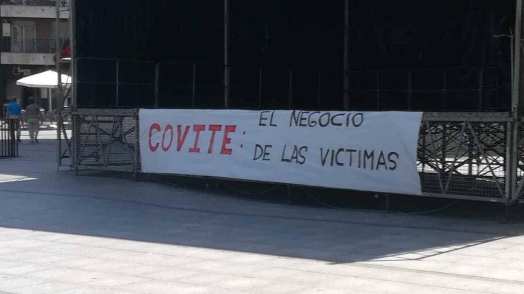Pancarta en Lasarte contra Covite el día de la liberación de Santi Potros.