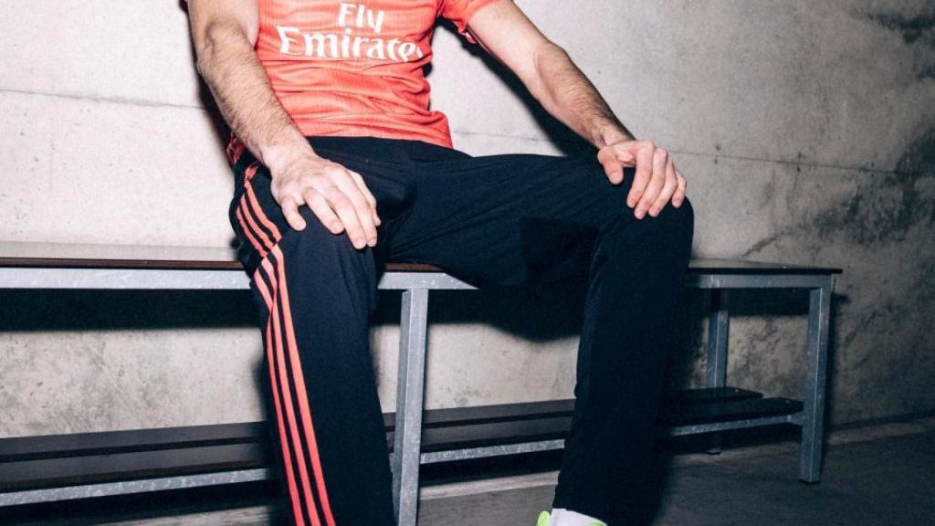 Benzema con la nueva equipación