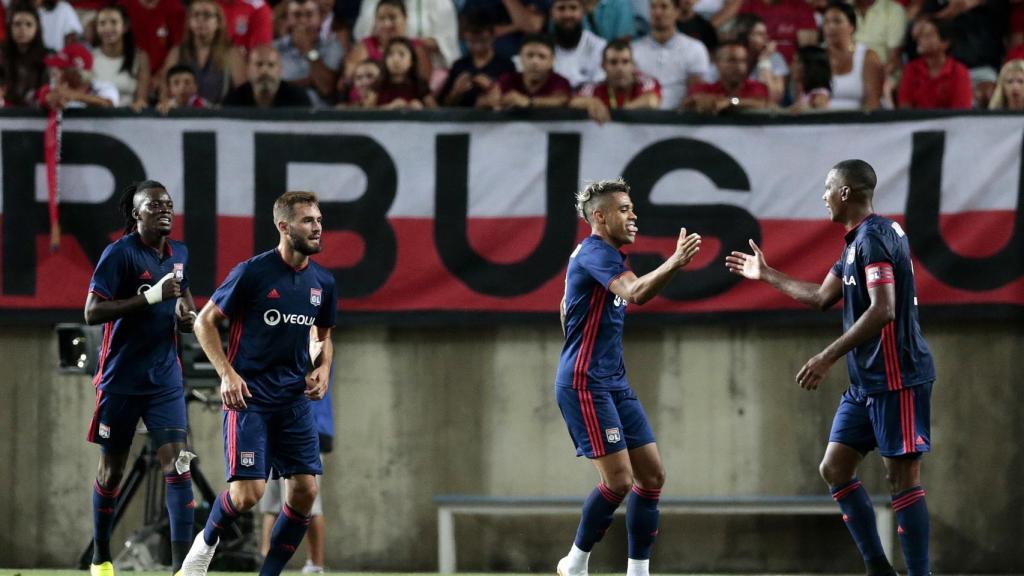 Mariano celebra un gol con el Olympique de Lyon.