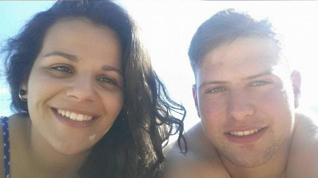 La sonrisa de ambos jóvenes se apagó para siempre.