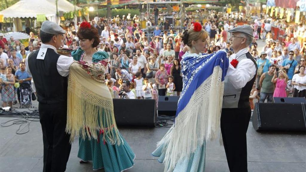 Chulapos en las Fiestas de la Paloma