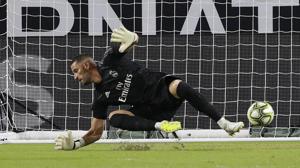 Casilla durante un partido del Real Madrid