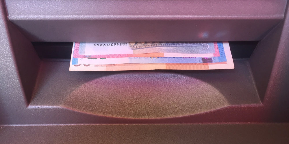 cajero automatico dinero 2