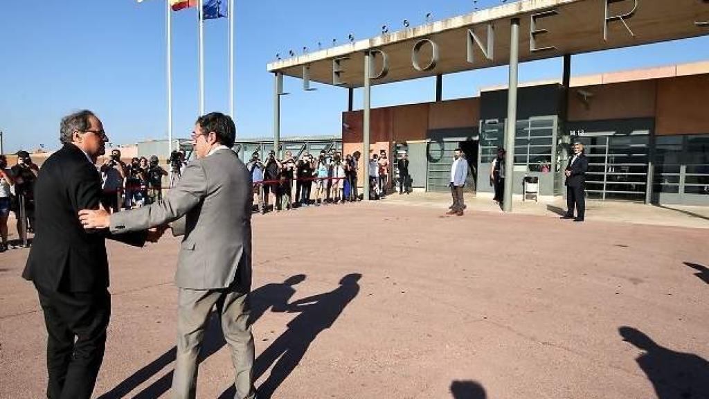 Torra, a las puertas de la cárcel de Lledoners.