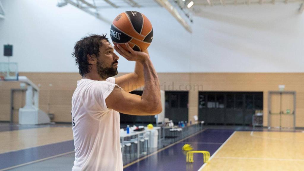 Sergio Llull se entrena con el Real Madrid