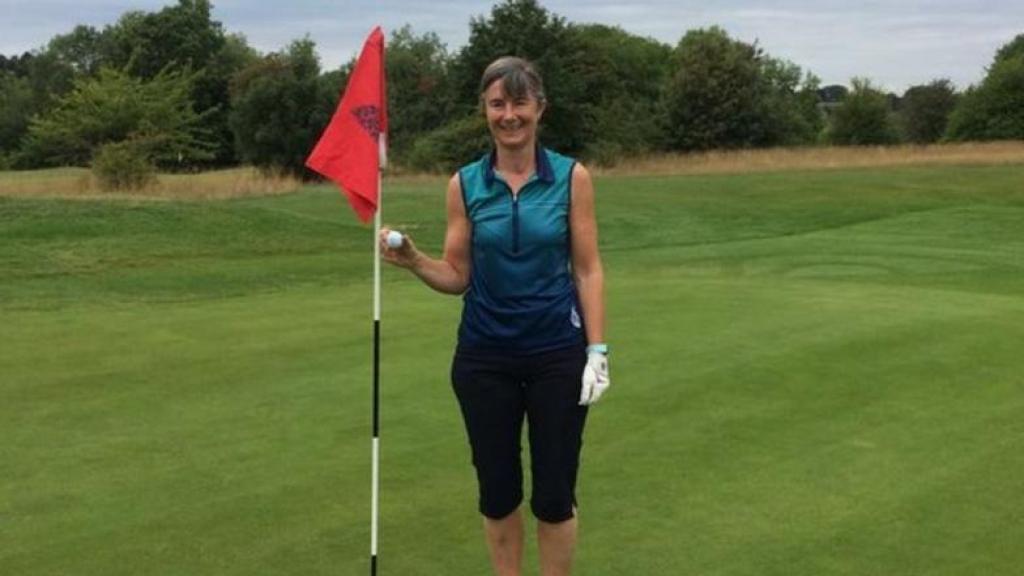 Ali Gibb en el torneo del Croham Hurst Golf Club