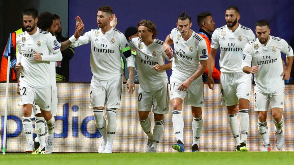 El Real Madrid celebra un gol en la Supercopa de Europa