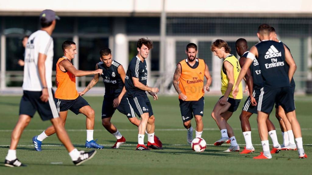 Álvaro Odriozola en el entrenamiento