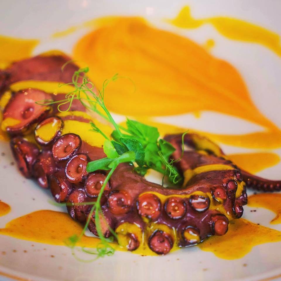 Atlantik Corner - pulpo al carbón