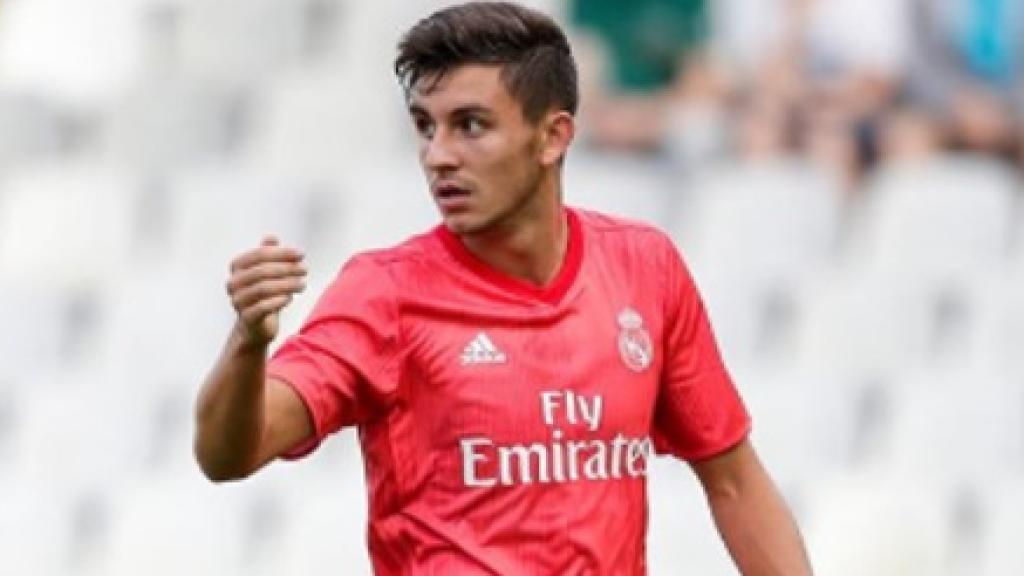 Víctor Chust en un partido de pretemporada con el Castilla. Foto: Instagram (@victorch5)