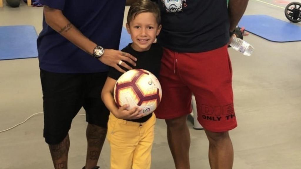 Neymar visita a Luis Suárez en el Barcelona. Foto: Instagram (@neymarjr)