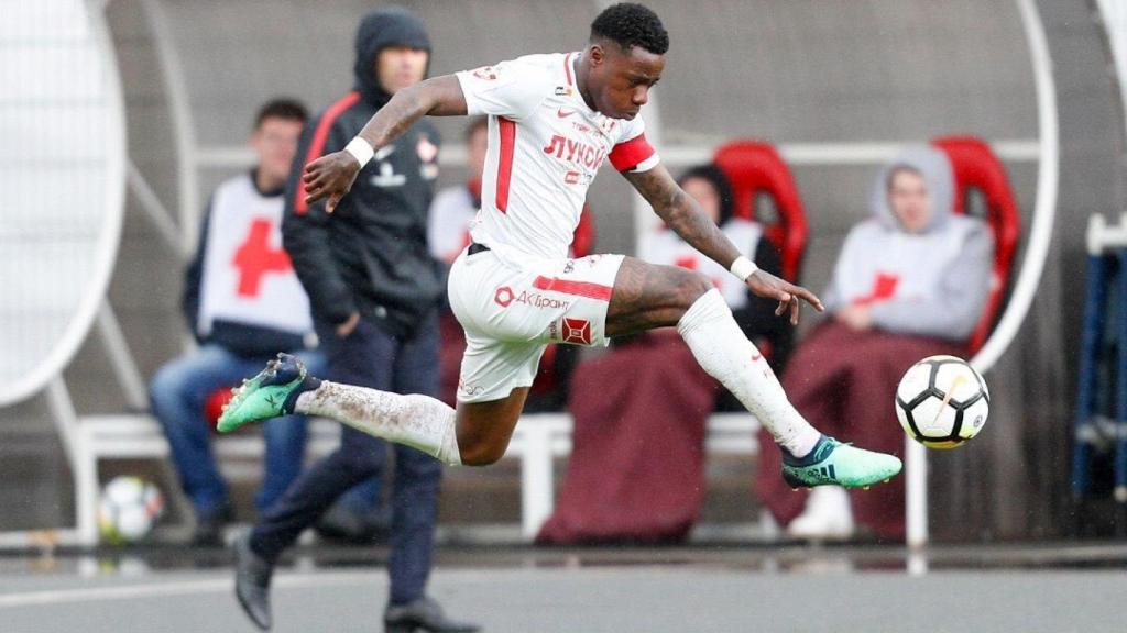 Quincy Promes en un partido con el Spartak de Moscú