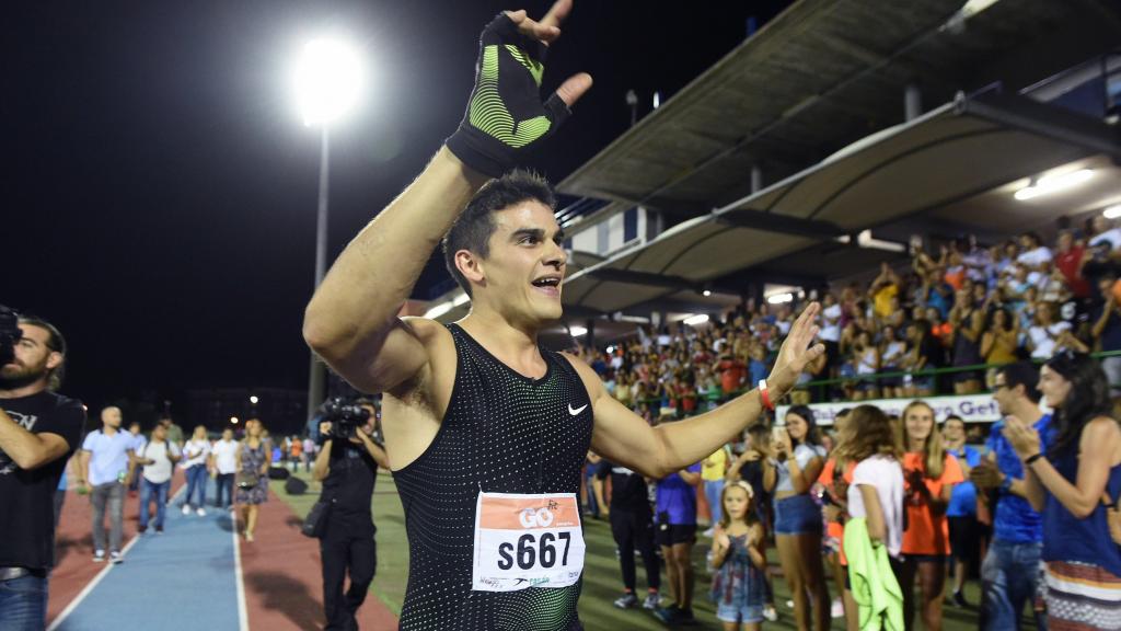 Bruno Hortelano agradece al público su cariño.