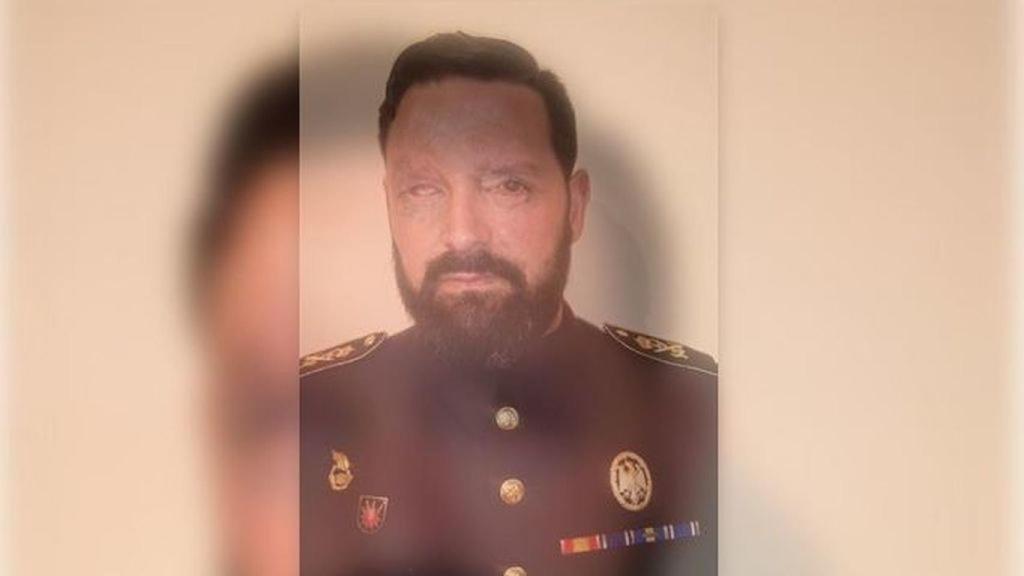 El rostro del teniente Candón tras las numerosas intervenciones por la explosión.