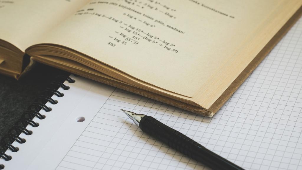 El programa ACCEDE ayuda a las familias a valorar la importancia de cuidar los libros y el material escolar.