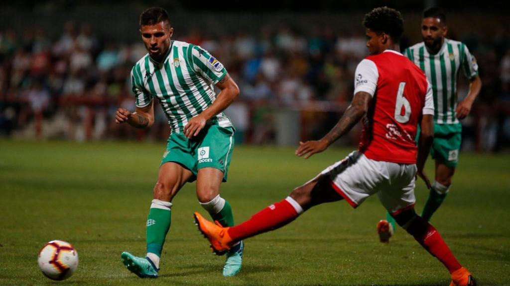 Juanjo Narváez con el Betis. Foto: Twitter (@RealBetis)