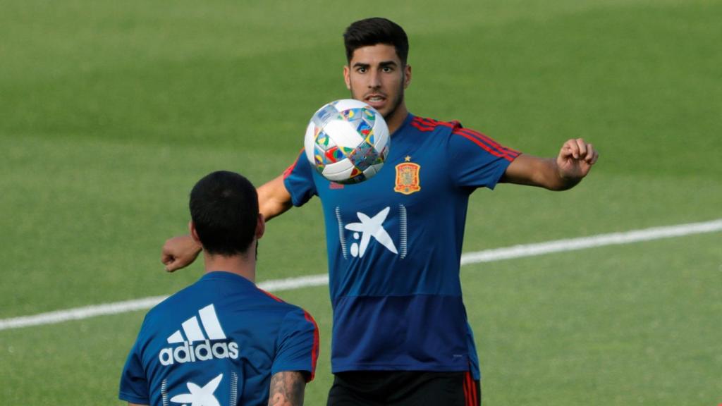 Asensio se entrena con la Selección