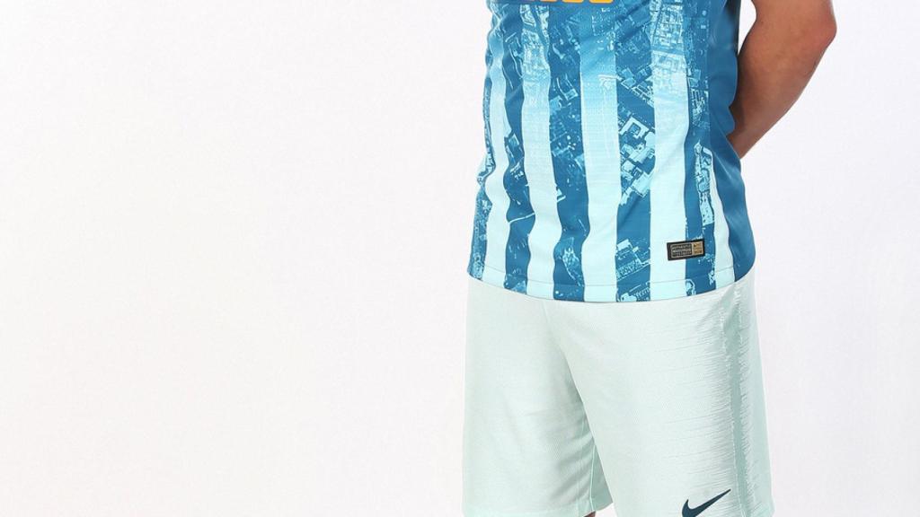 Griezmann con la tercera equipación del Atlético de Madrid. Foto: atleticodemadrid.com