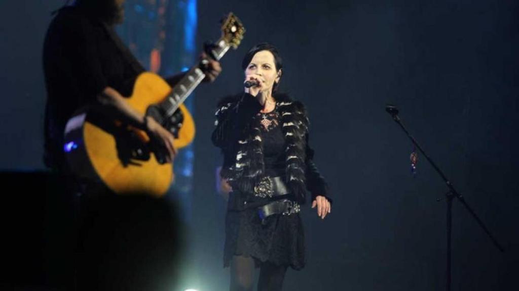 Dolores O'Riordan se ahogó en la bañera cuando estaba ebria.