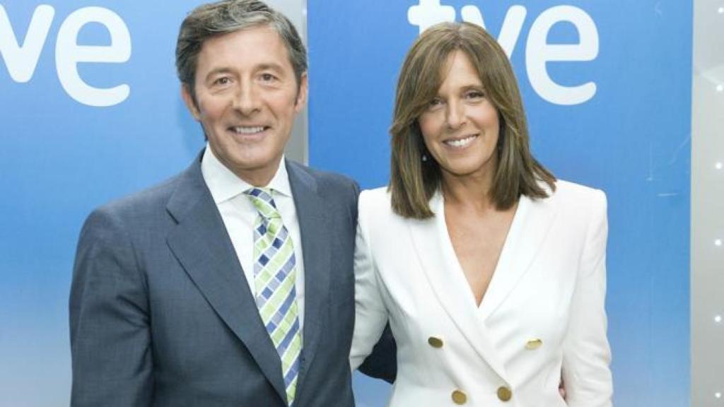 Jesús Álvarez, junto a Ana Blanco.