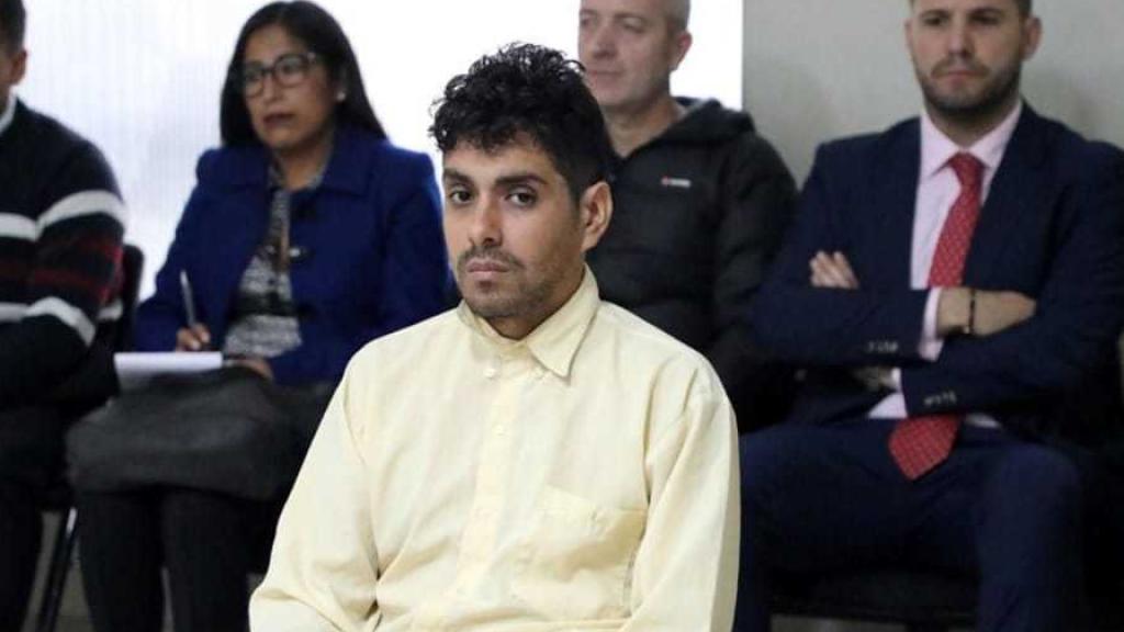 El falso gurú peruano Félix Steve Manrique, tras ser detenido.